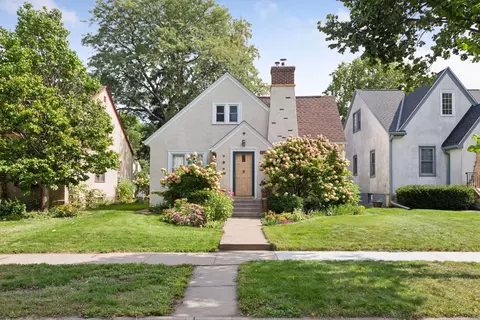 1544 Asbury St, Saint Paul, MN 55108