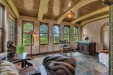 Entry Way - 3609 Highway 12 E, Willmar, MN 56201 photo 4 of 10
