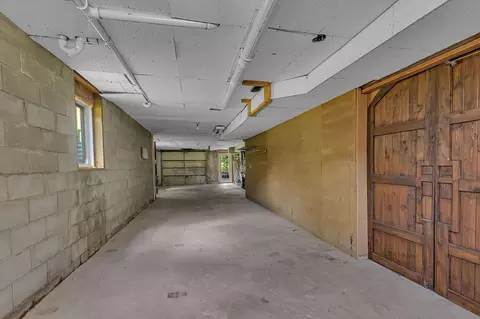 Entry Way - 3609 Highway 12 E, Willmar, MN 56201 photo 10 of 10