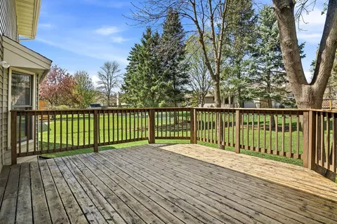 1053 Kettle Creek Rd, Eagan, MN 55123 photo 18