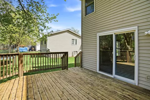 1053 Kettle Creek Rd, Eagan, MN 55123 photo 17