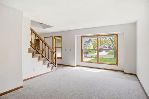 1053 Kettle Creek Rd, Eagan, MN 55123 photo 7