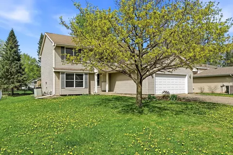 1053 Kettle Creek Rd, Eagan, MN 55123 photo 3