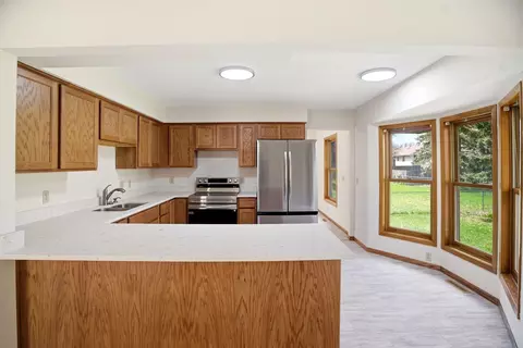 1053 Kettle Creek Rd, Eagan, MN 55123 photo 13