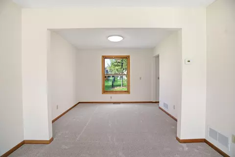 1053 Kettle Creek Rd, Eagan, MN 55123 photo 10