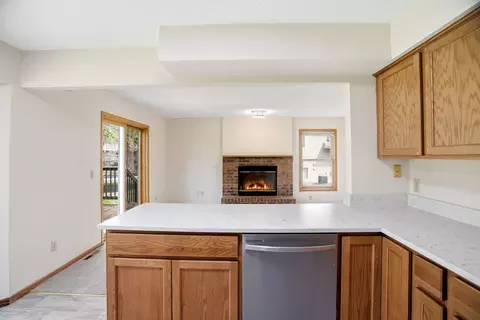 1053 Kettle Creek Rd, Eagan, MN 55123 photo 14