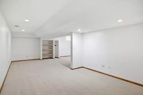 1053 Kettle Creek Rd, Eagan, MN 55123 photo 39
