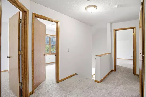 1053 Kettle Creek Rd, Eagan, MN 55123 photo 19
