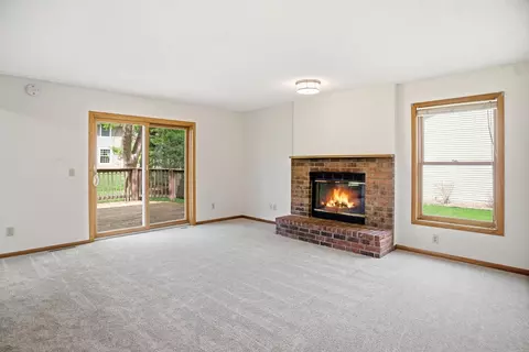 1053 Kettle Creek Rd, Eagan, MN 55123 photo 16