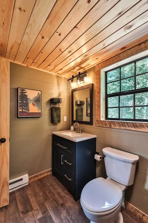 Bath - 19755 Eagle Haven Trl, Nevis, MN 56467 photo 1 of 2