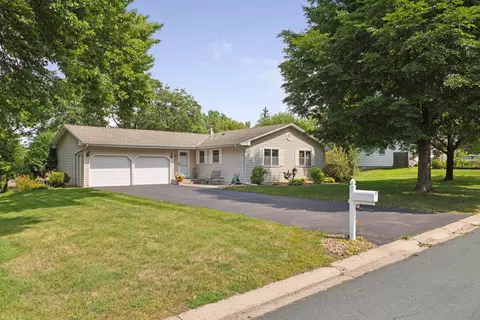 4000 W 100th St, Bloomington, MN 55437