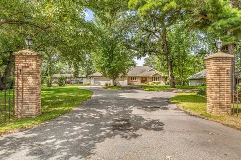 2725 Park Dr, Saint Cloud, MN 56303 photo 2