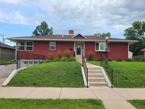 206 Walnut Ave N, Canby, MN 56220