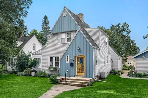 404 Jefferson St E, Caledonia, MN 55921