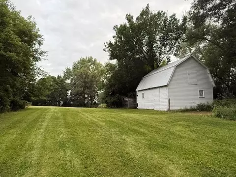 Exterior - 3151 250th Ave, Boyd, MN 56218 photo 3 of 5