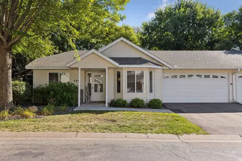 620 Dew Drop Cir, Center City, MN 55012