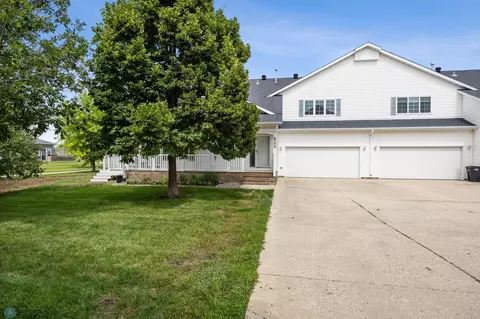 6209 16th St S, Fargo, ND 58104