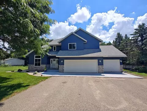 42433 Kerns Dr, North Mankato, MN 56003