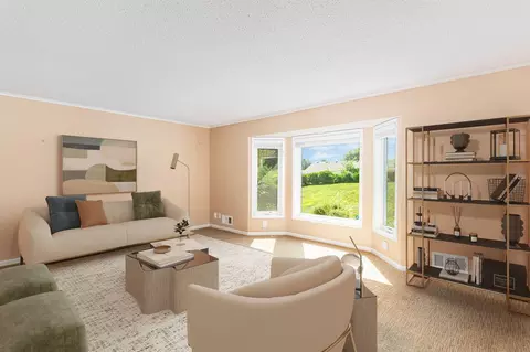 13608 Wellington Cres, Burnsville, MN 55337