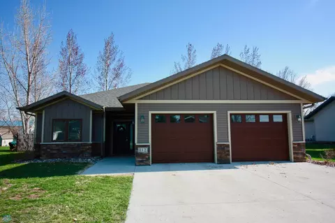 112 Dakota Dr, Hankinson, ND 58041