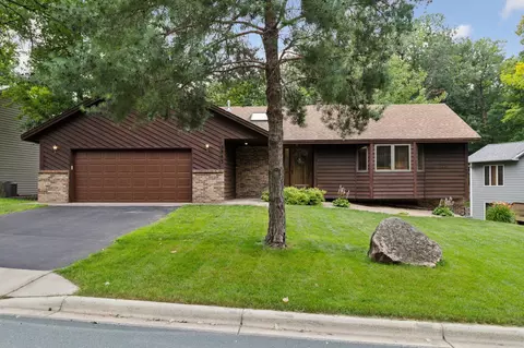 5863 Timber Trl SE, Prior Lake, MN 55372