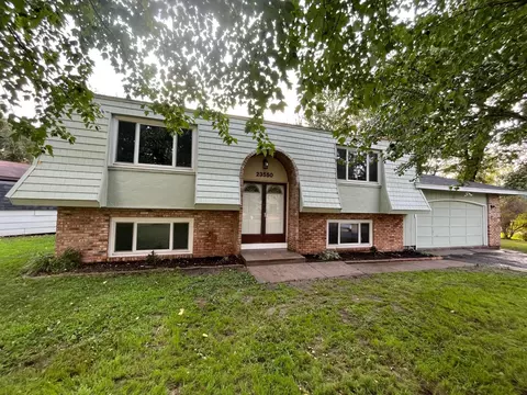 23550 Degardner Cir NW, Saint Francis, MN 55070