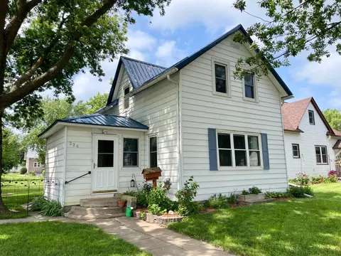 326 N Jefferson Ave, Springfield, MN 56087