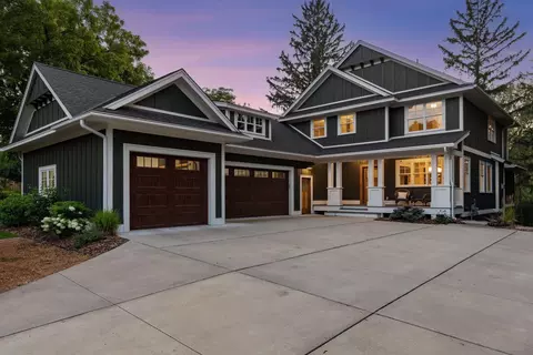 5718 Eden Prairie Rd, Minnetonka, MN 55345