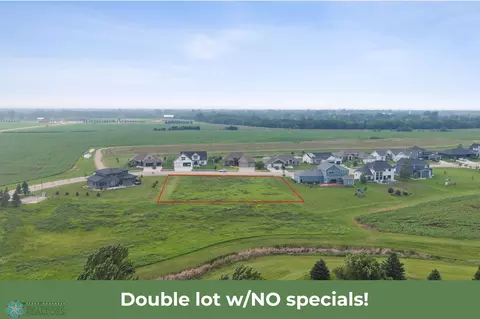 410 Tessa Dr, Moorhead, MN 56560