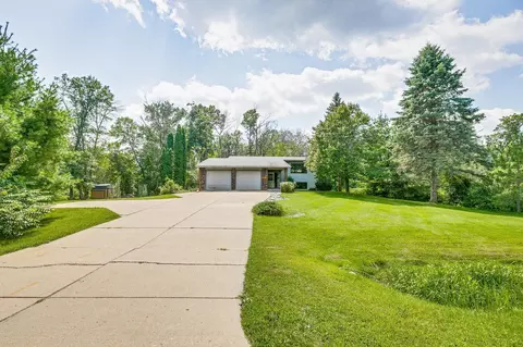 7705 208th St N, Forest Lake, MN 55025