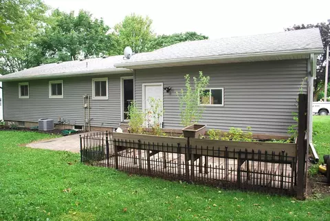 601 Hillcrest Dr, Spring Valley, MN 55975 photo 4