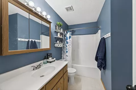 Bath - 13473 Monroe Dr, Becker, MN 55308 photo 1 of 2