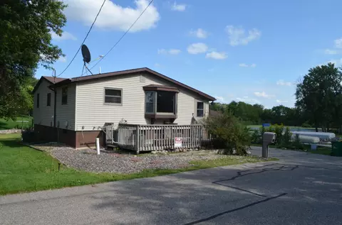 22296 Hall Ave SW, Richmond, MN 56368