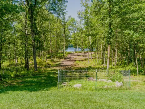 Exterior - 32003 Nuthatch Ave, Aitkin, MN 56431 photo 8 of 25