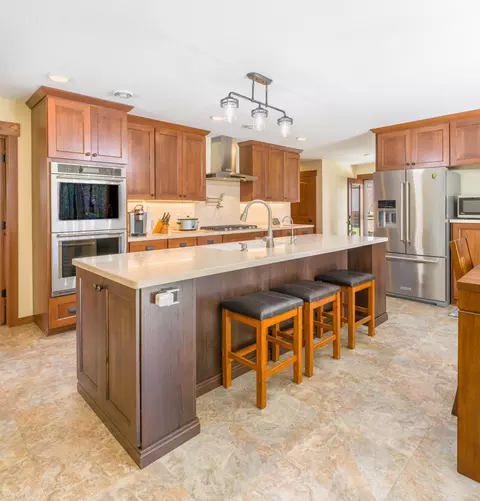 Kitchen - 32003 Nuthatch Ave, Aitkin, MN 56431 photo 4 of 7