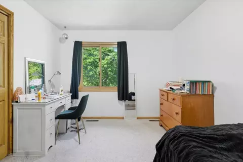 Bedroom - 1810 Brookside Dr, Albert Lea, MN 56007 photo 4 of 7