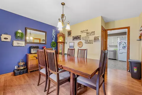 Dining - 721 6th St, Nicollet, MN 56074 photo 2 of 3