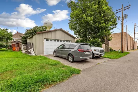 Exterior - 721 6th St, Nicollet, MN 56074 photo 6 of 7