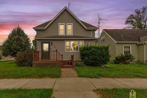 Exterior - 721 6th St, Nicollet, MN 56074 photo 7 of 7