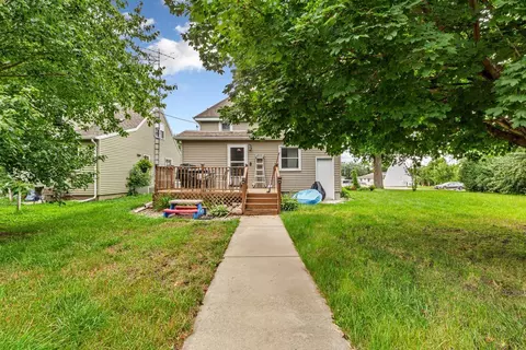 Exterior - 721 6th St, Nicollet, MN 56074 photo 5 of 7