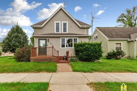 721 6th St, Nicollet, MN 56074