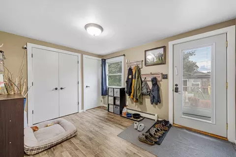 Entry Way - 721 6th St, Nicollet, MN 56074 photo 3 of 4