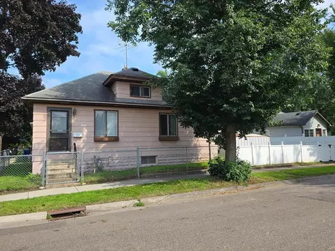 1076 Hatch Ave, Saint Paul, MN 55103