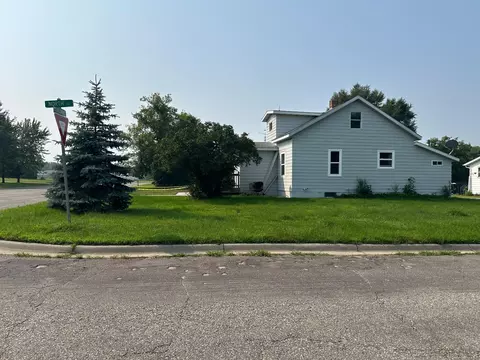 204 Rossman Ave, Detroit Lakes, MN 56501
