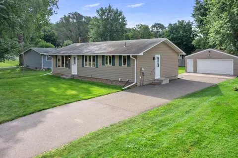 986 12th St, Newport, MN 55055