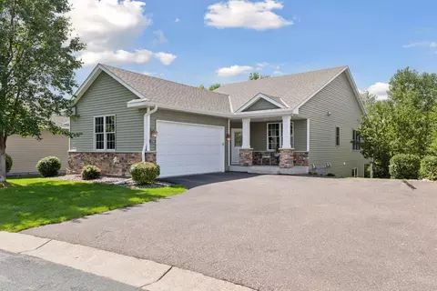 1749 Edgemont St N, Maplewood, MN 55117