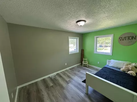Bedroom - 700 17th St SE, Willmar, MN 56201 photo 2 of 3