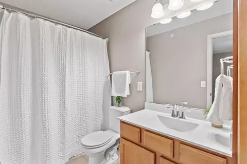 Bath - 2119 Cedar Grove Trl, Eagan, MN 55122 photo 2 of 2