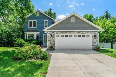 6515 Gray Fox Curv, Chanhassen, MN 55317