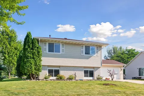 1002 Meadow St, Cologne, MN 55322